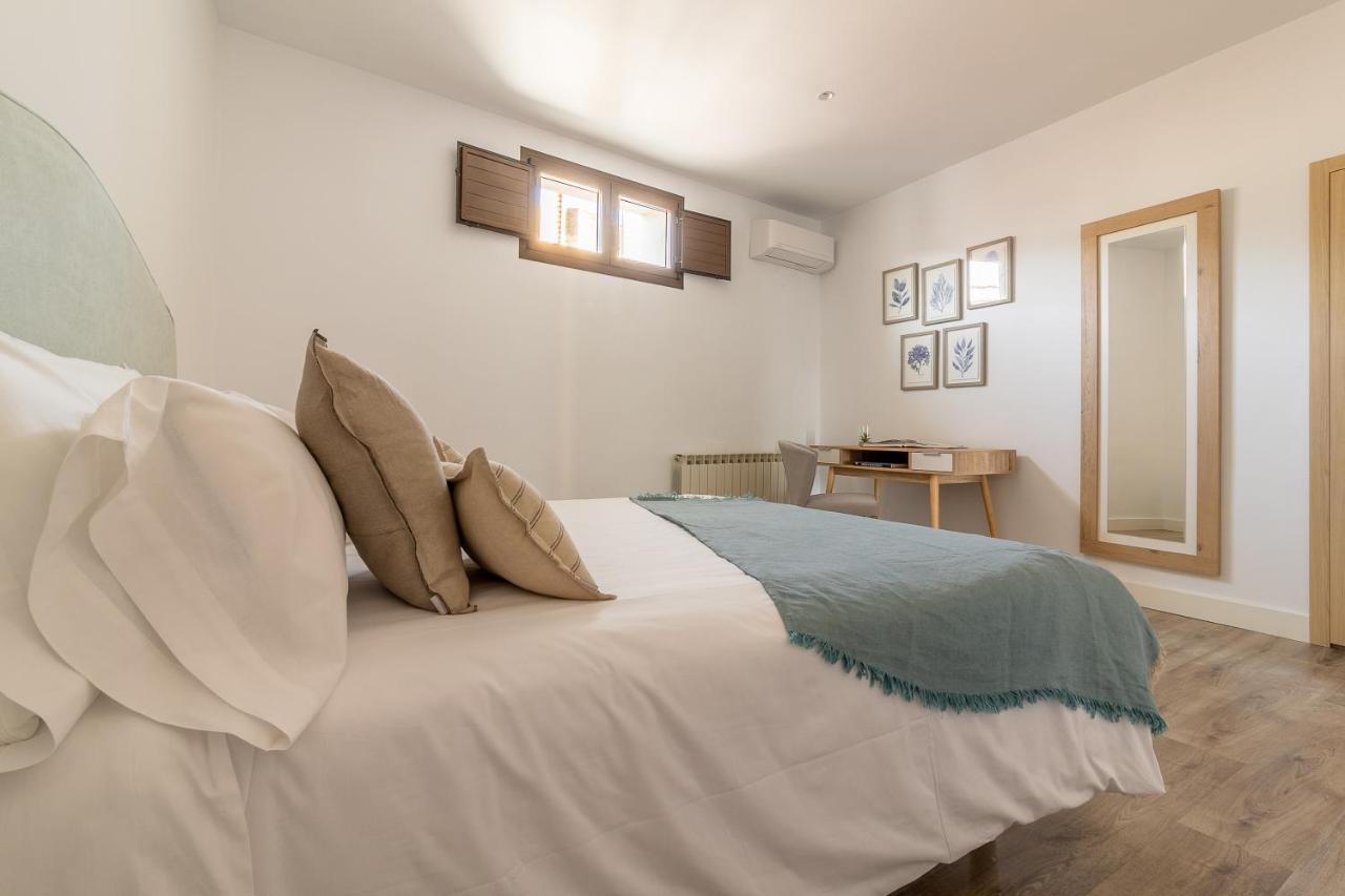 Apartamentos El Patio Plaza Santa Clara Caces מראה חיצוני תמונה