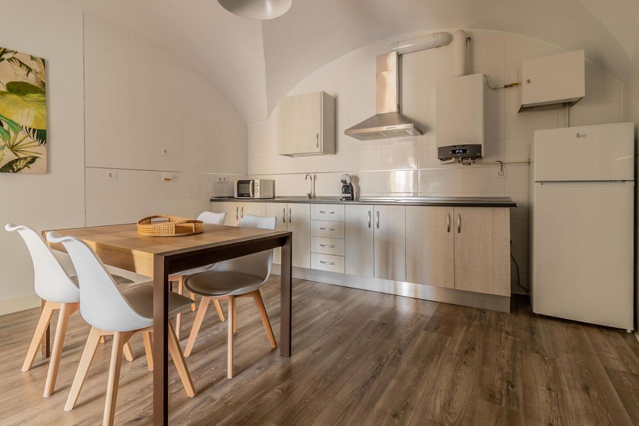 Apartamentos El Patio Plaza Santa Clara Caces מראה חיצוני תמונה