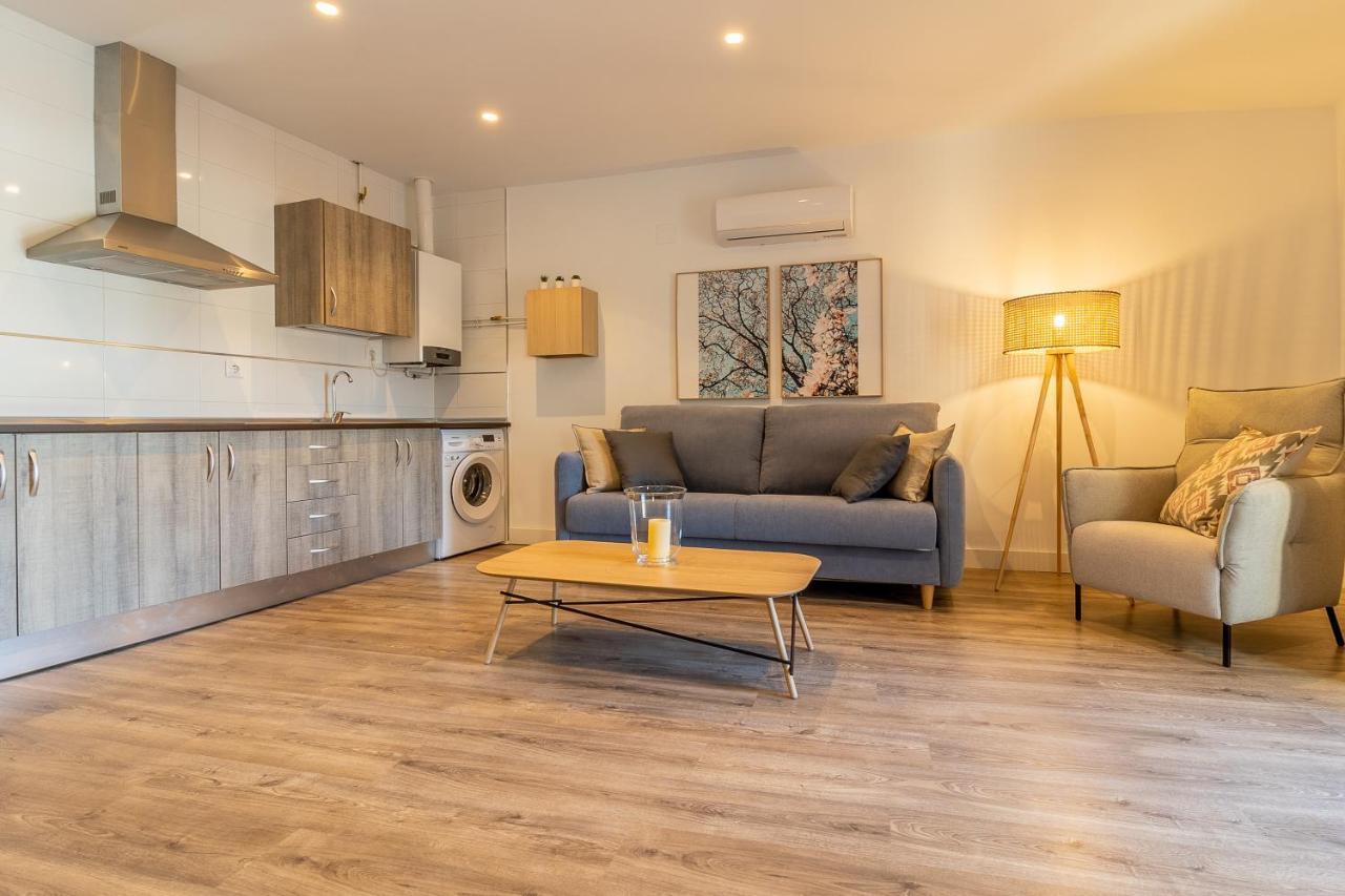 Apartamentos El Patio Plaza Santa Clara Caces מראה חיצוני תמונה