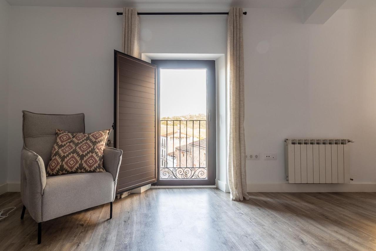 Apartamentos El Patio Plaza Santa Clara Caces מראה חיצוני תמונה