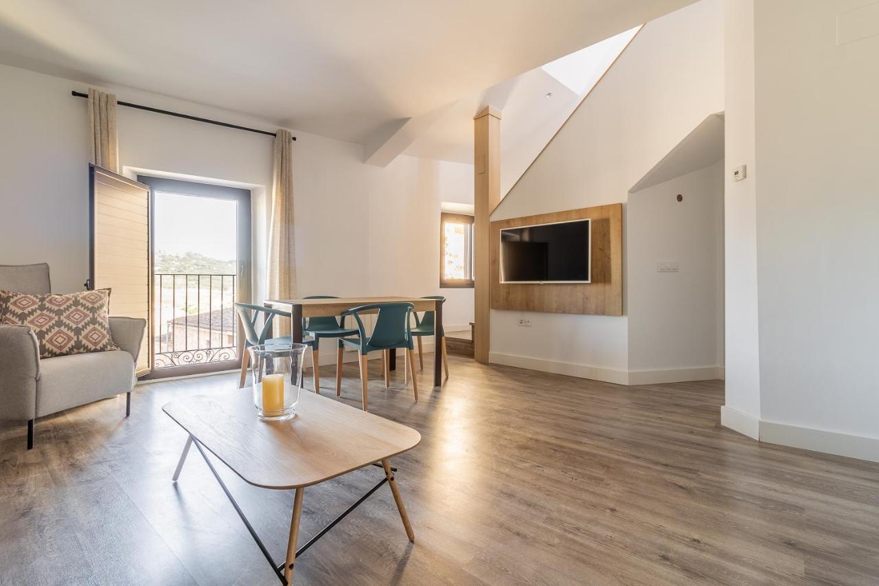 Apartamentos El Patio Plaza Santa Clara Caces מראה חיצוני תמונה