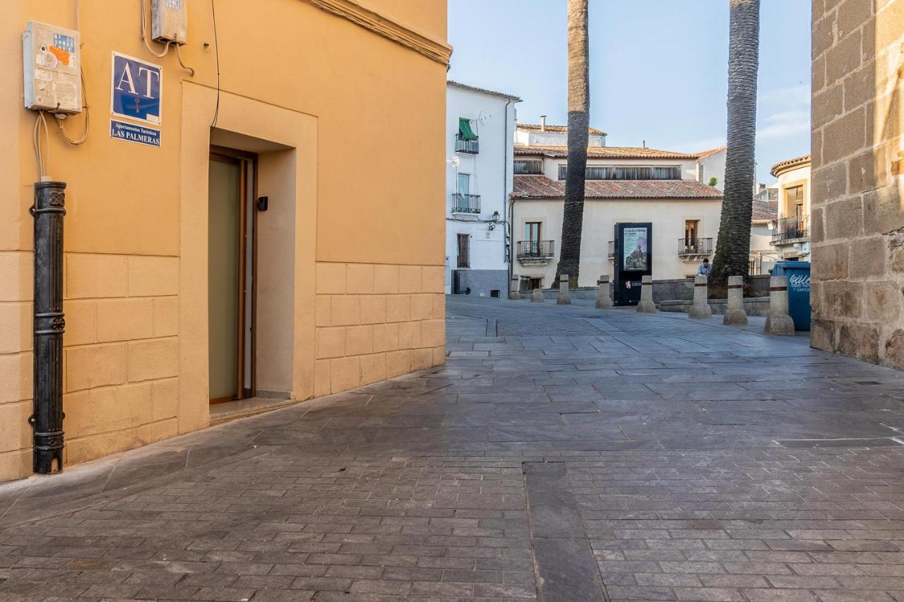 Apartamentos El Patio Plaza Santa Clara Caces מראה חיצוני תמונה